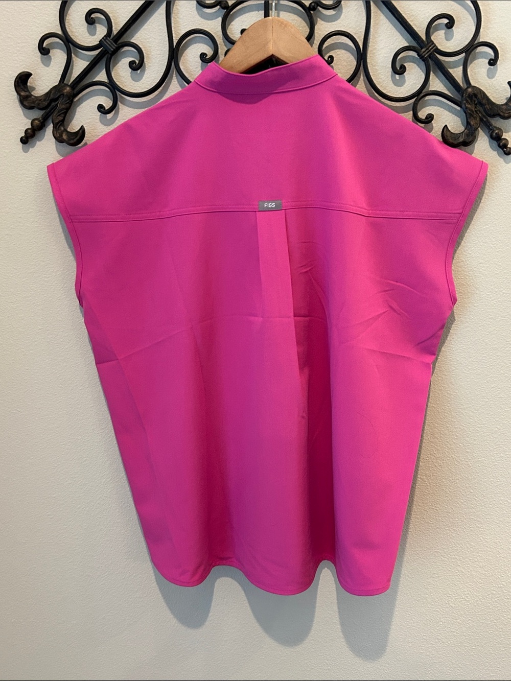FIGS TECHNICAL COLLECTION "RAFAELA" OVERSIZED SCRUB TOP SIZE MEDIUM - Picture 6 of 7